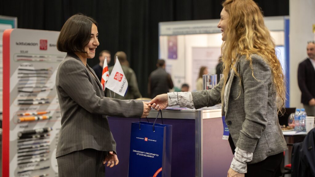 Sakcable Showcases Its Products at the International Energy Exhibition and Forum