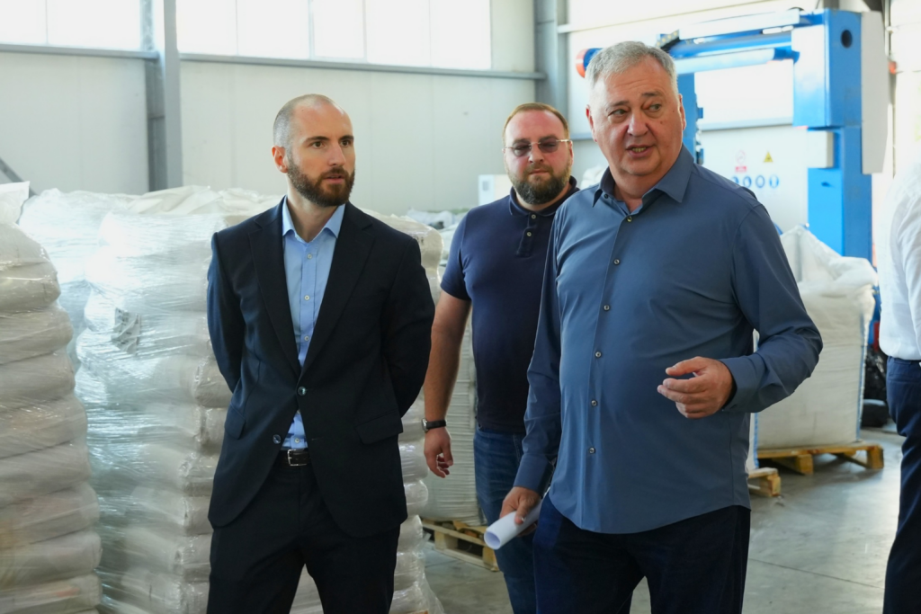 ეკონომიკის განვითარების კორპორაცია „საქკაბელის“ საწარმოს ეწვია